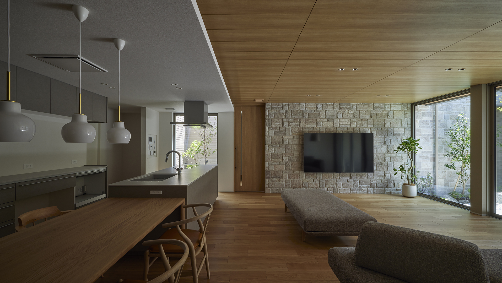 月: <span>2022年9月</span>